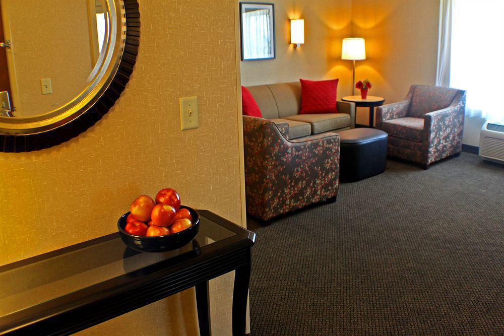 Doubletree By Hilton Hotel Oklahoma City Airport מראה חיצוני תמונה